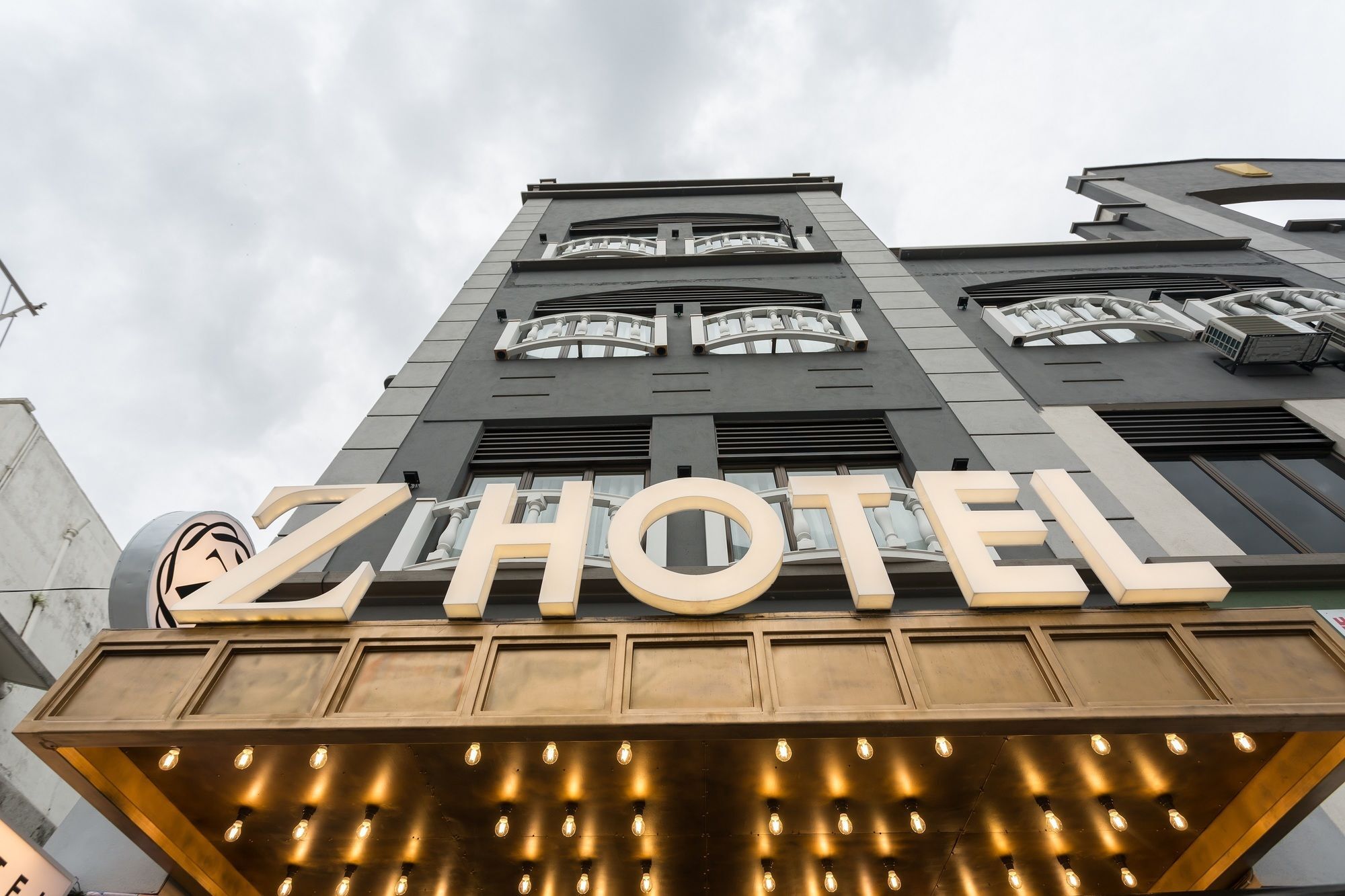 Z Hotel Ипох Екстериор снимка